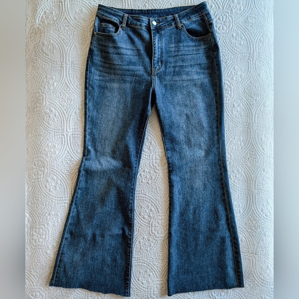 Commense Flare/Bootcut Jeans Medium Wash High Rise Easy Wear Raw Hem Western